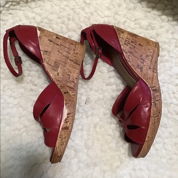 Chinese Laundry wedge sandals - Picture 4 of 11